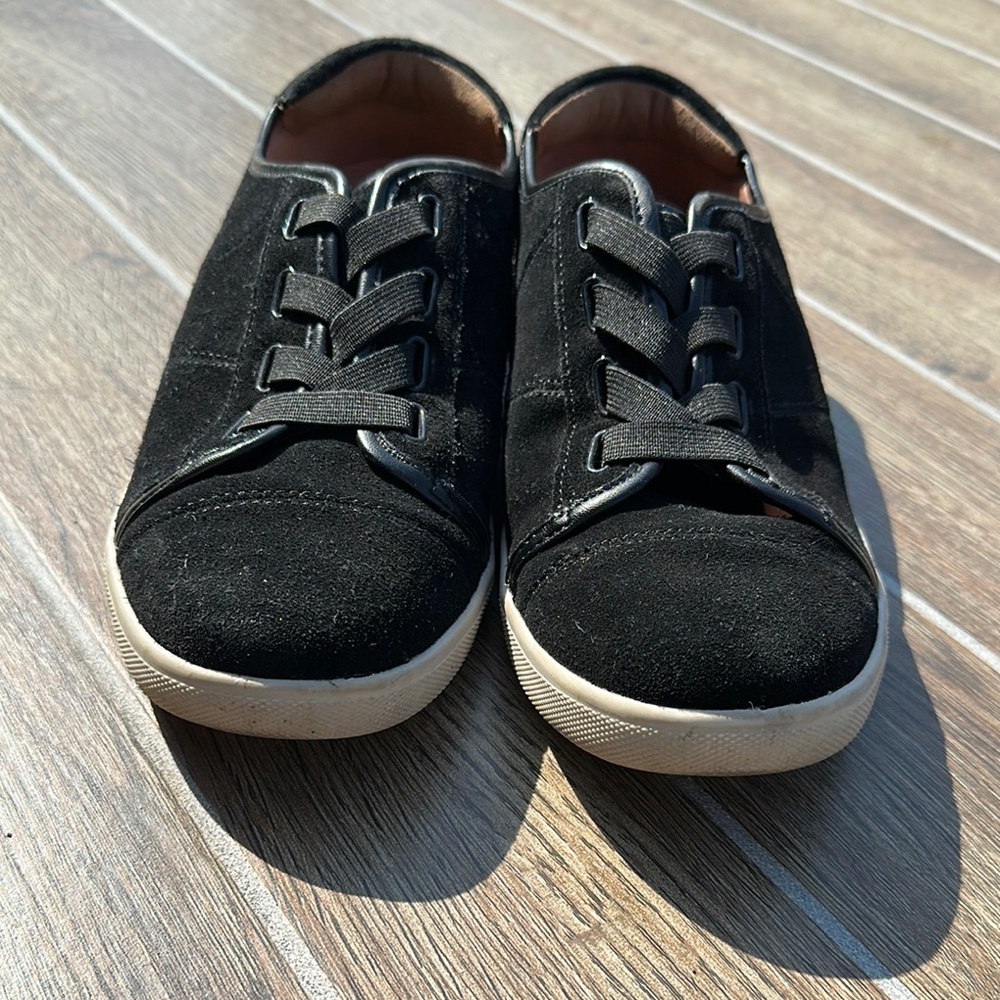 Vionic Womens Black Casual Sneakers